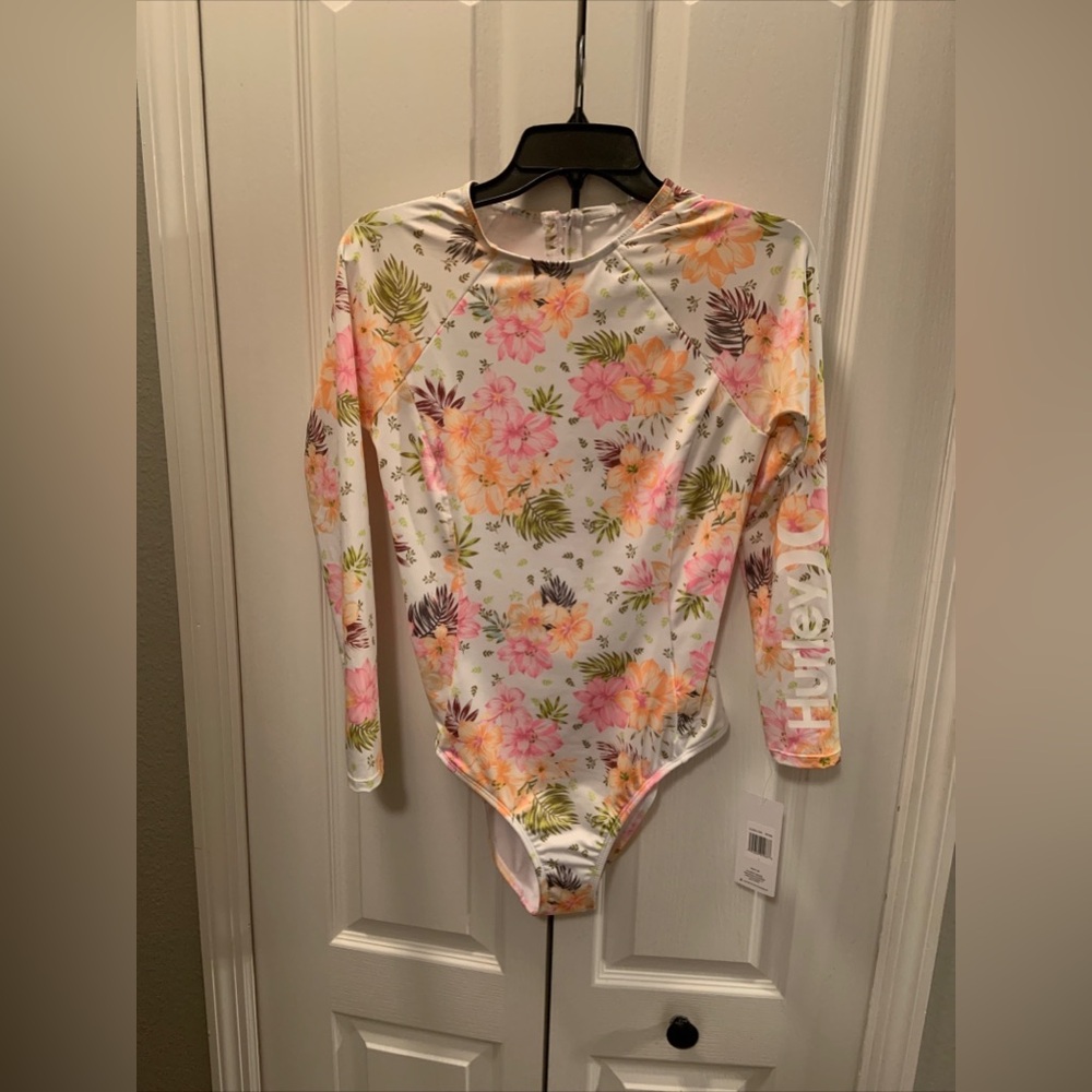 Hurley ladies L/S surf swim suit size large